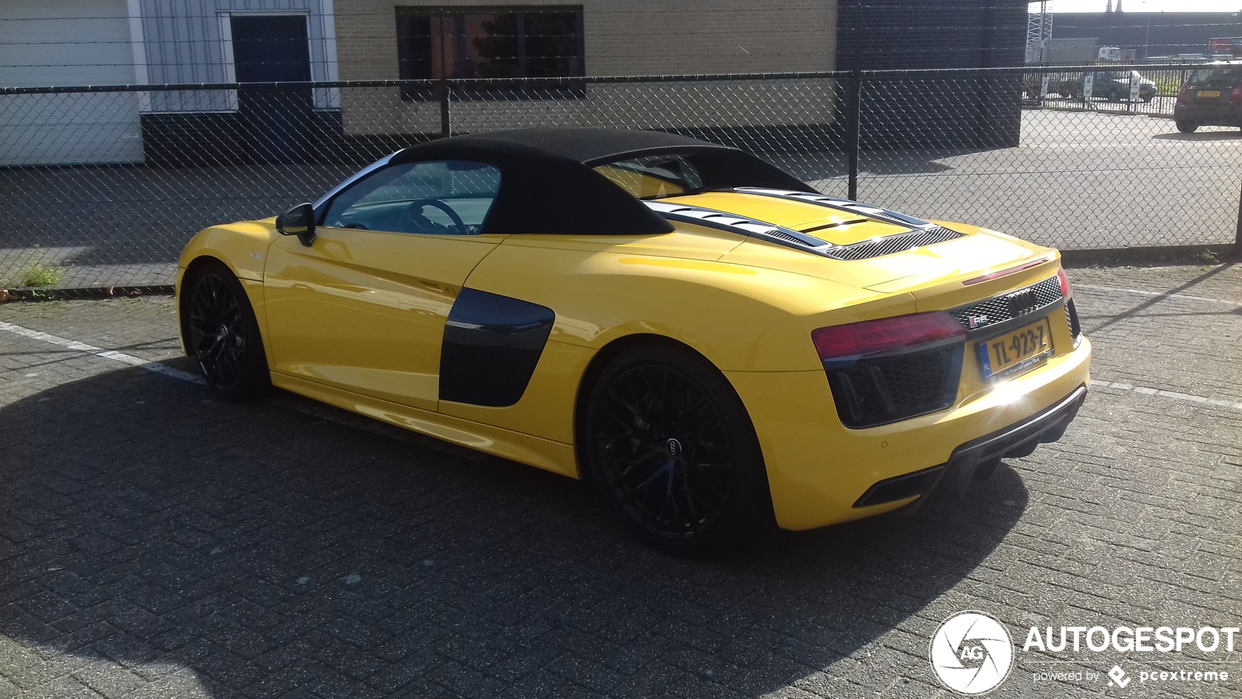 Audi R8 V10 Spyder 2016