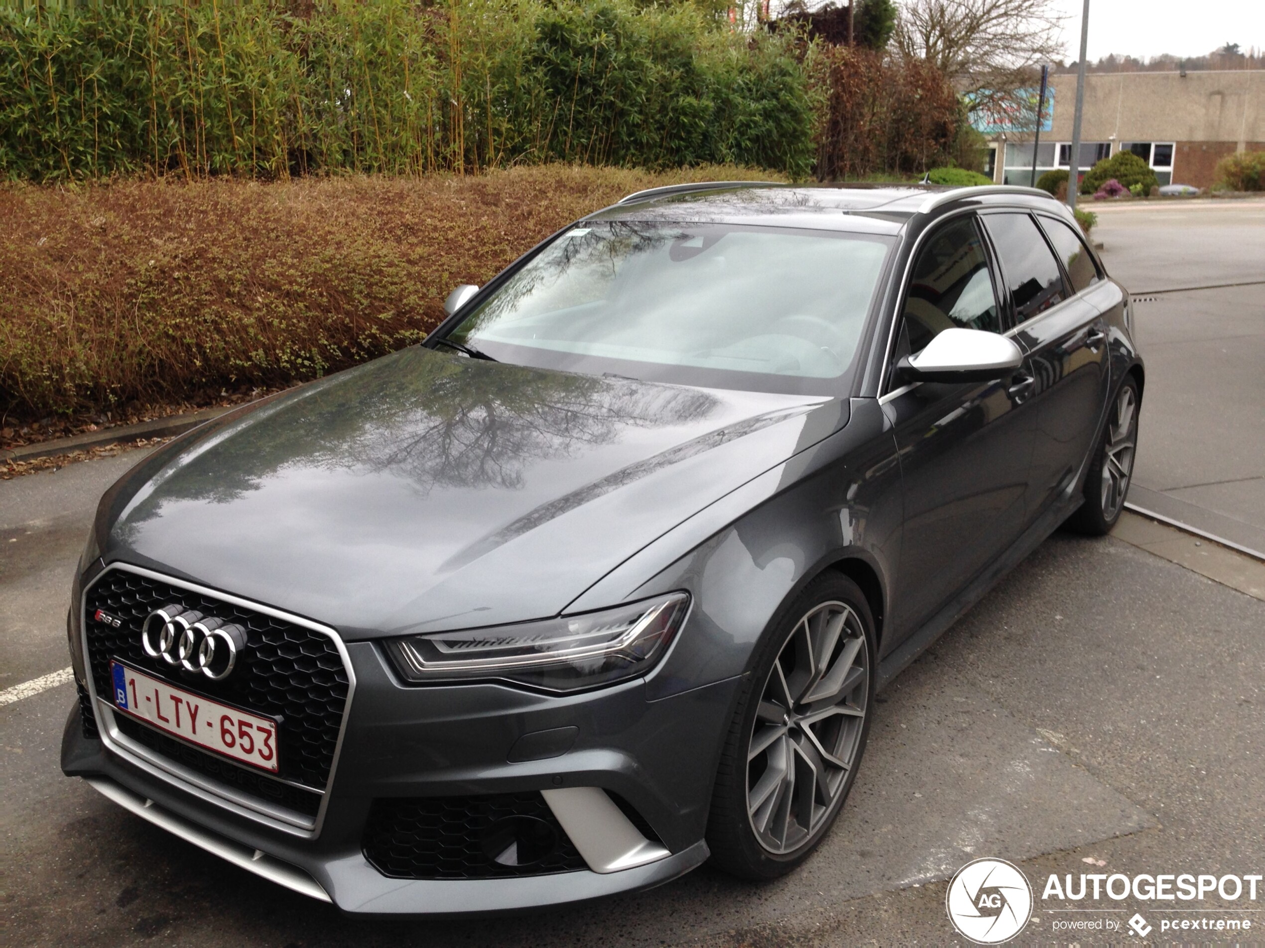 Audi RS6 Avant C7 2015