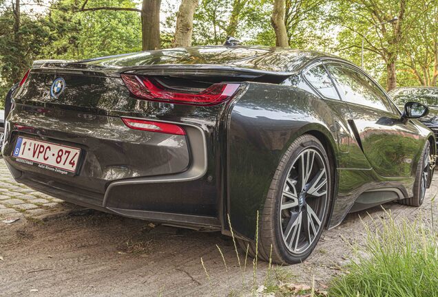 BMW i8