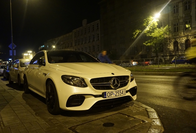 Mercedes-AMG E 63 S W213