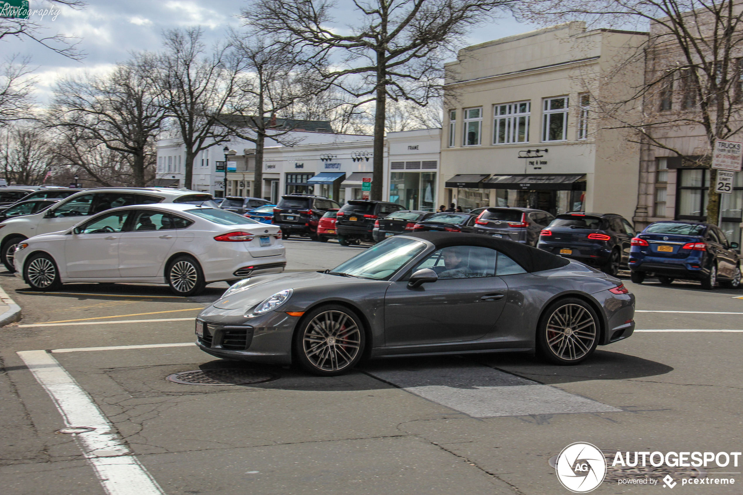 Porsche 991 Carrera 4S Cabriolet MkII