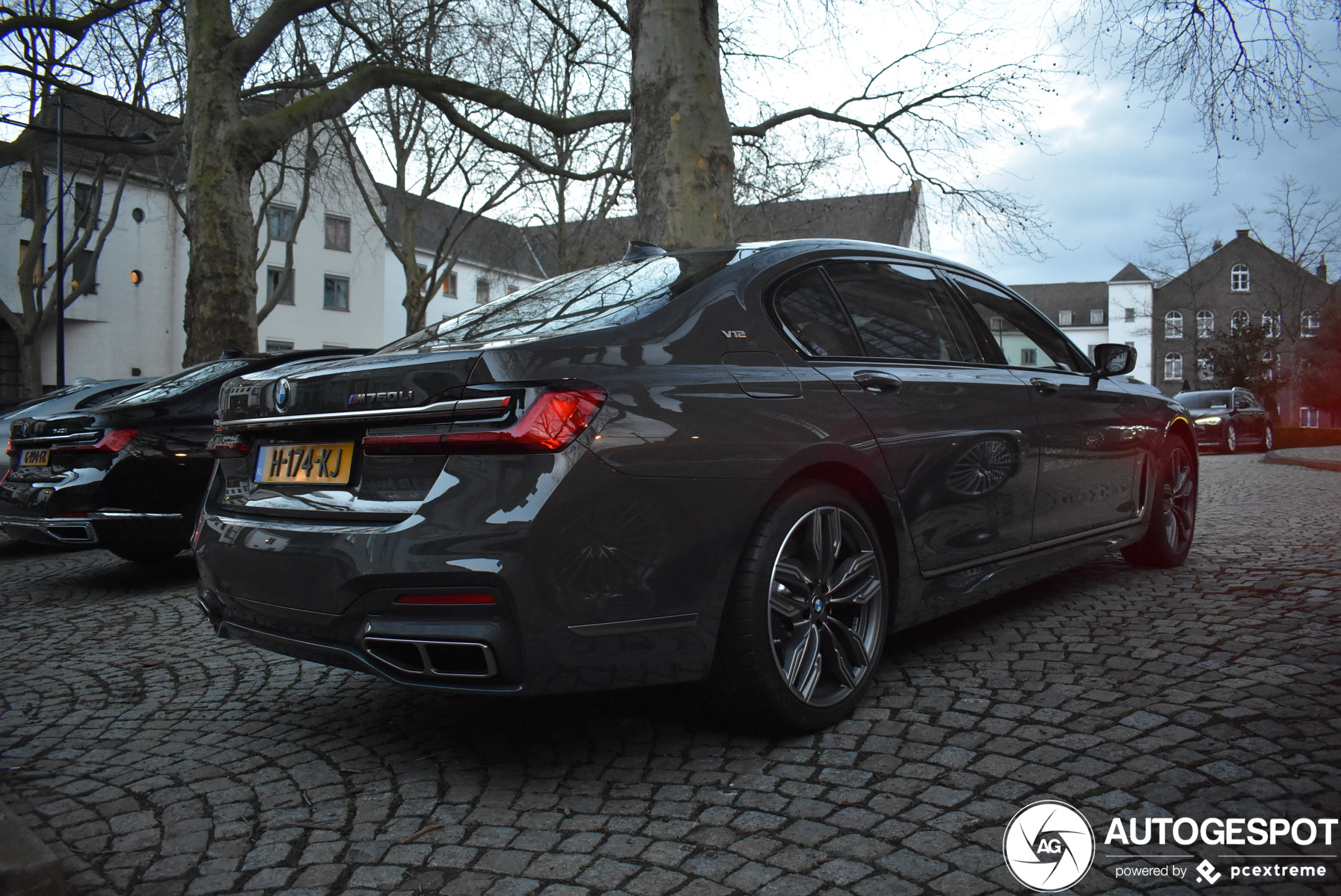 BMW M760Li xDrive 2019