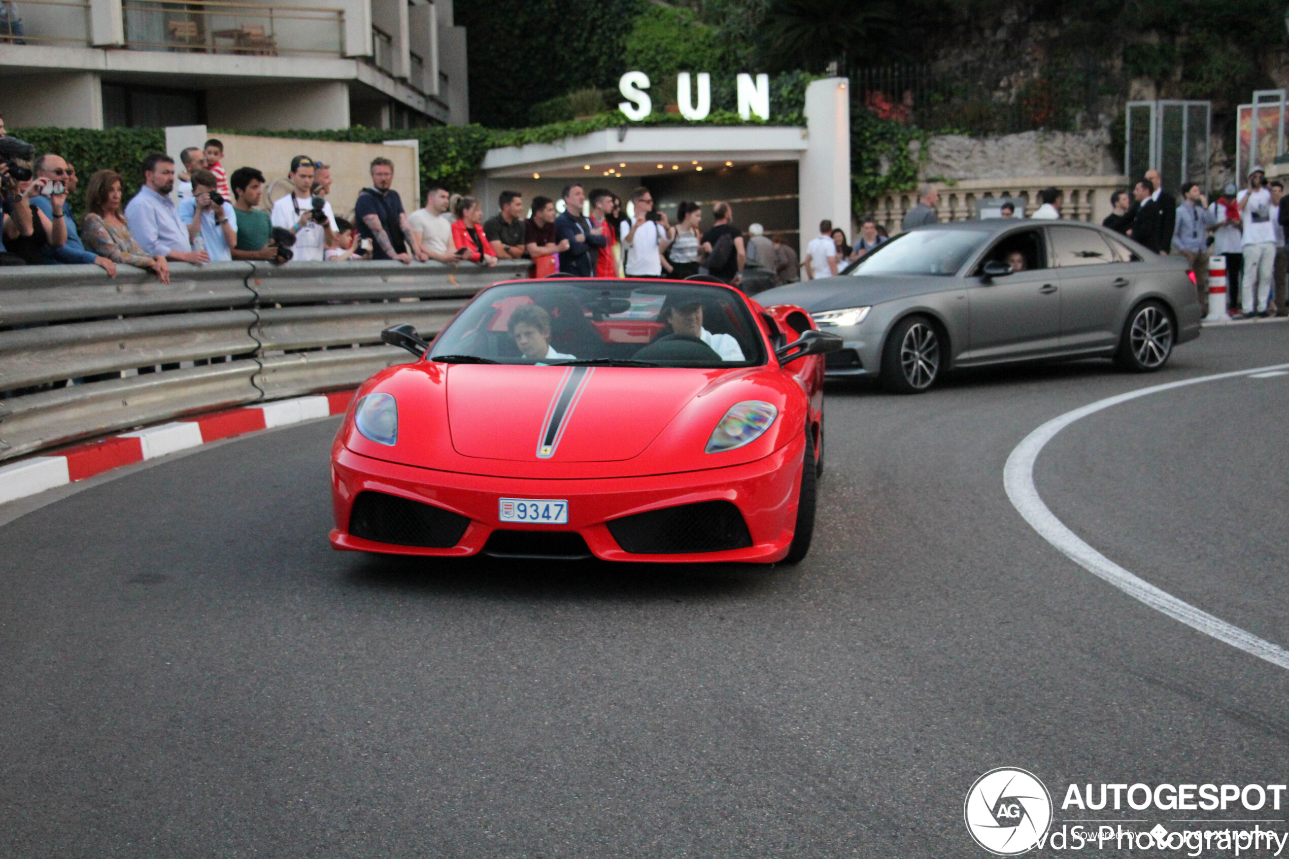 Ferrari Scuderia Spider 16M