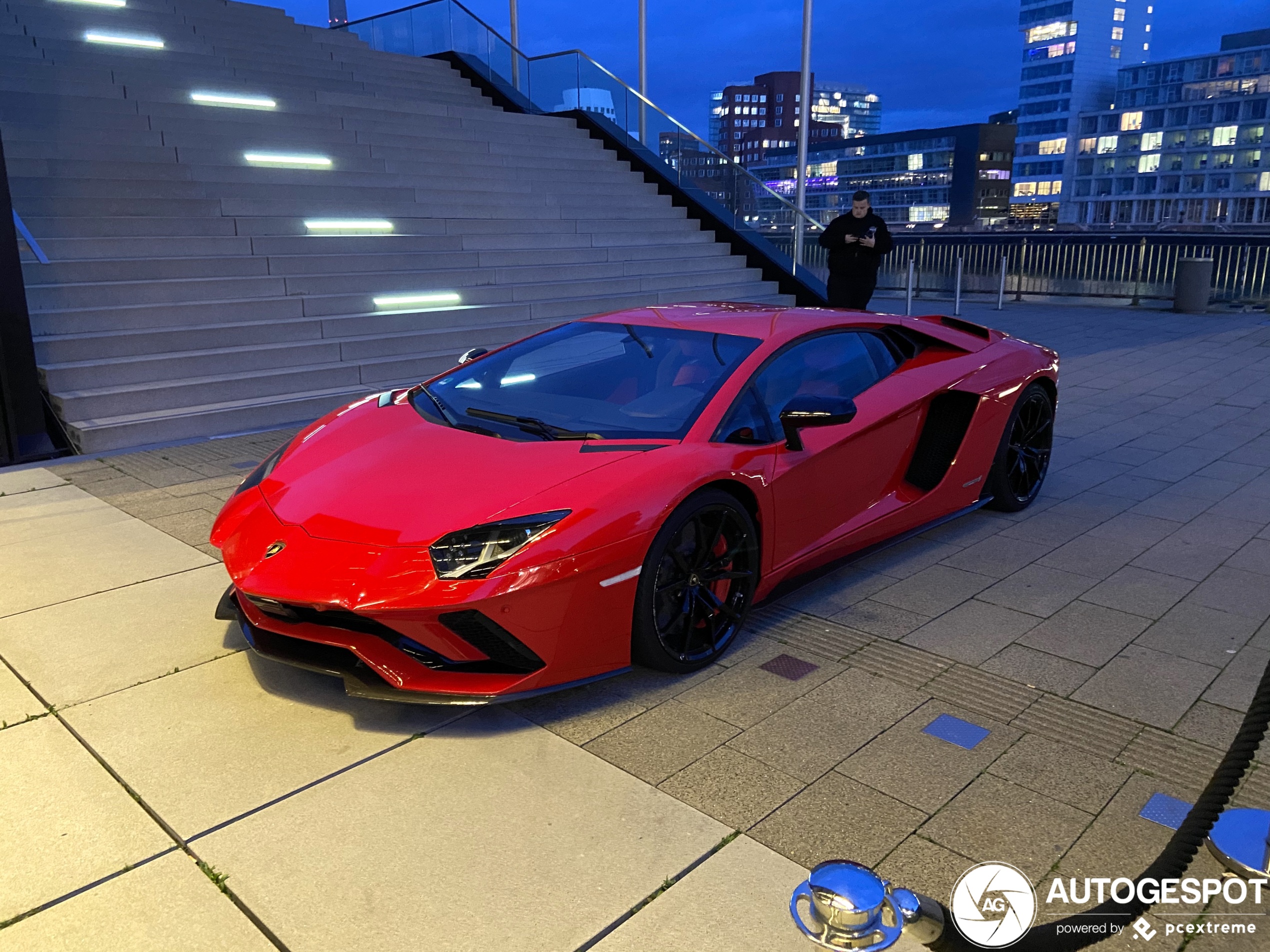 Lamborghini Aventador S LP740-4