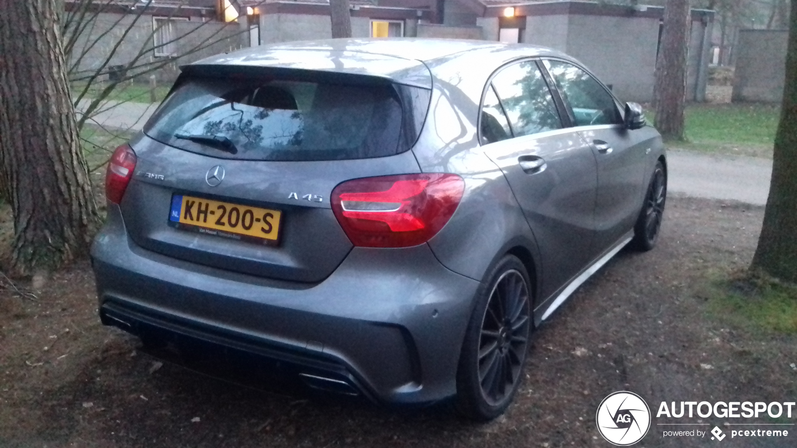 Mercedes-AMG A 45 W176 2015