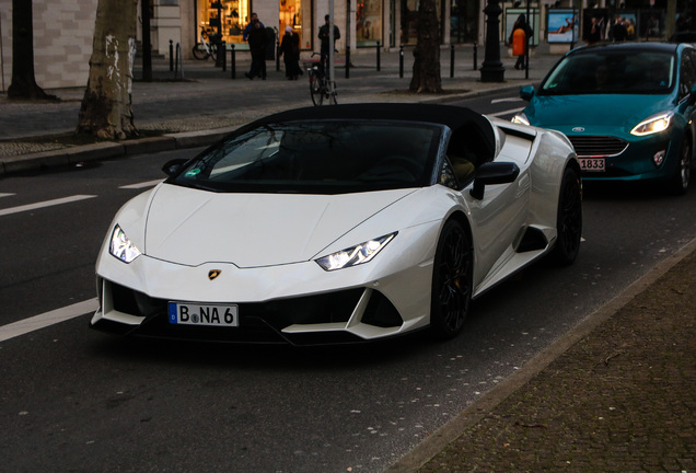 Lamborghini Huracán LP640-4 EVO Spyder