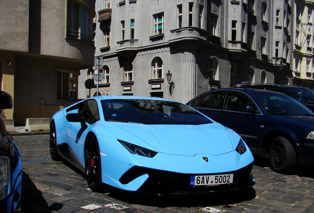 Lamborghini Huracán LP640-4 Performante