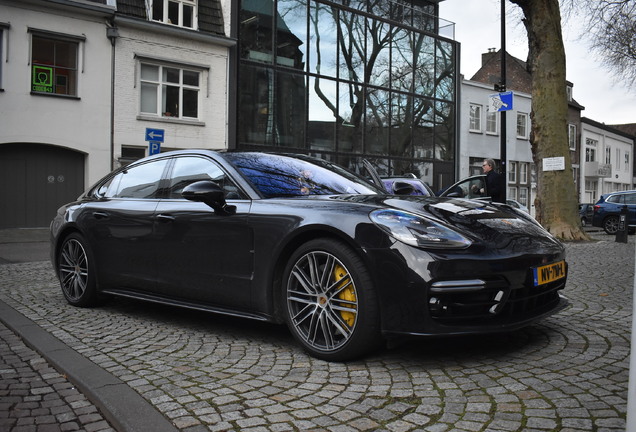 Porsche 971 Panamera Turbo Executive