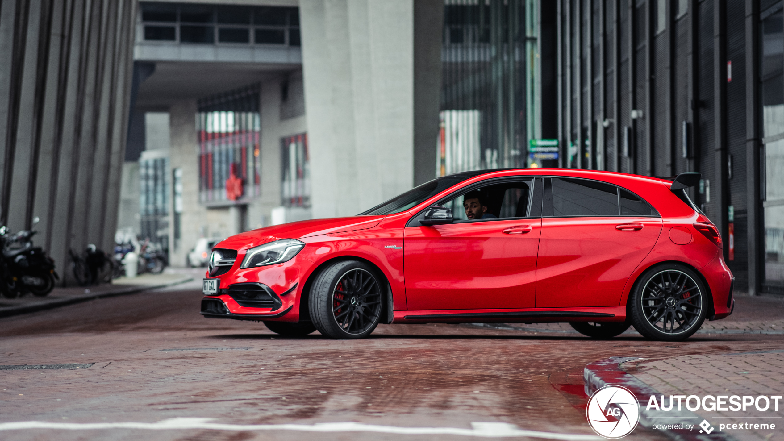 Mercedes-AMG A 45 W176 2015