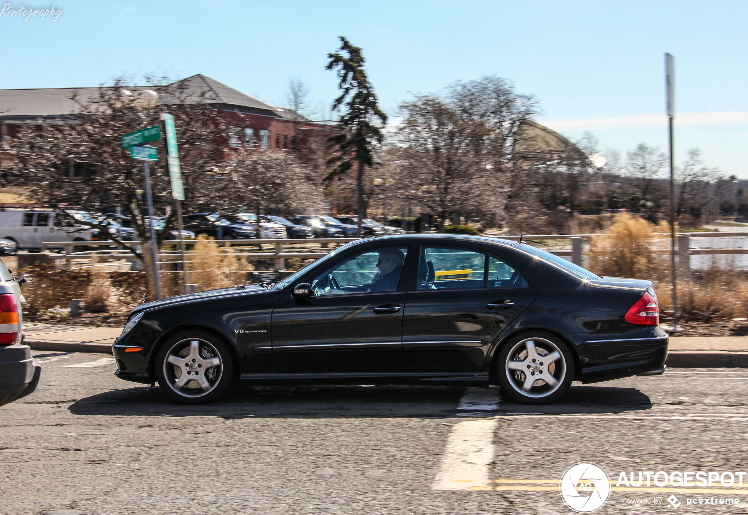 Mercedes-Benz E 55 AMG