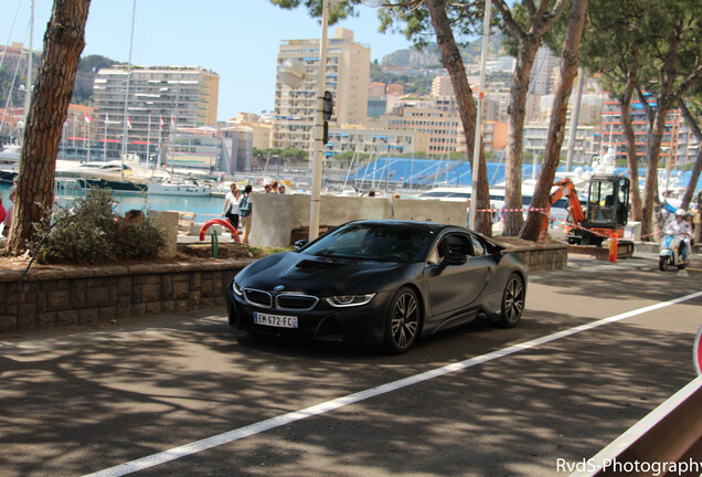 BMW i8