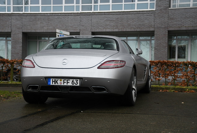 Mercedes-Benz SLS AMG