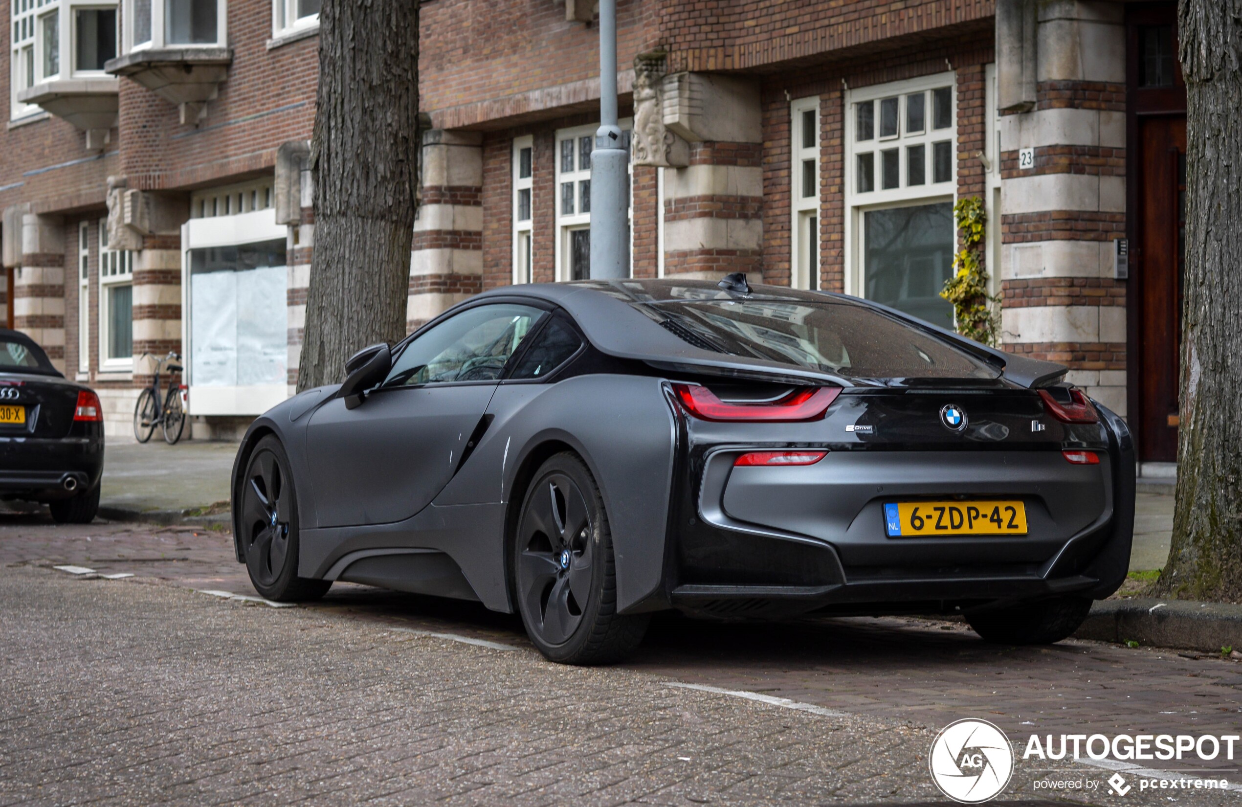 BMW i8