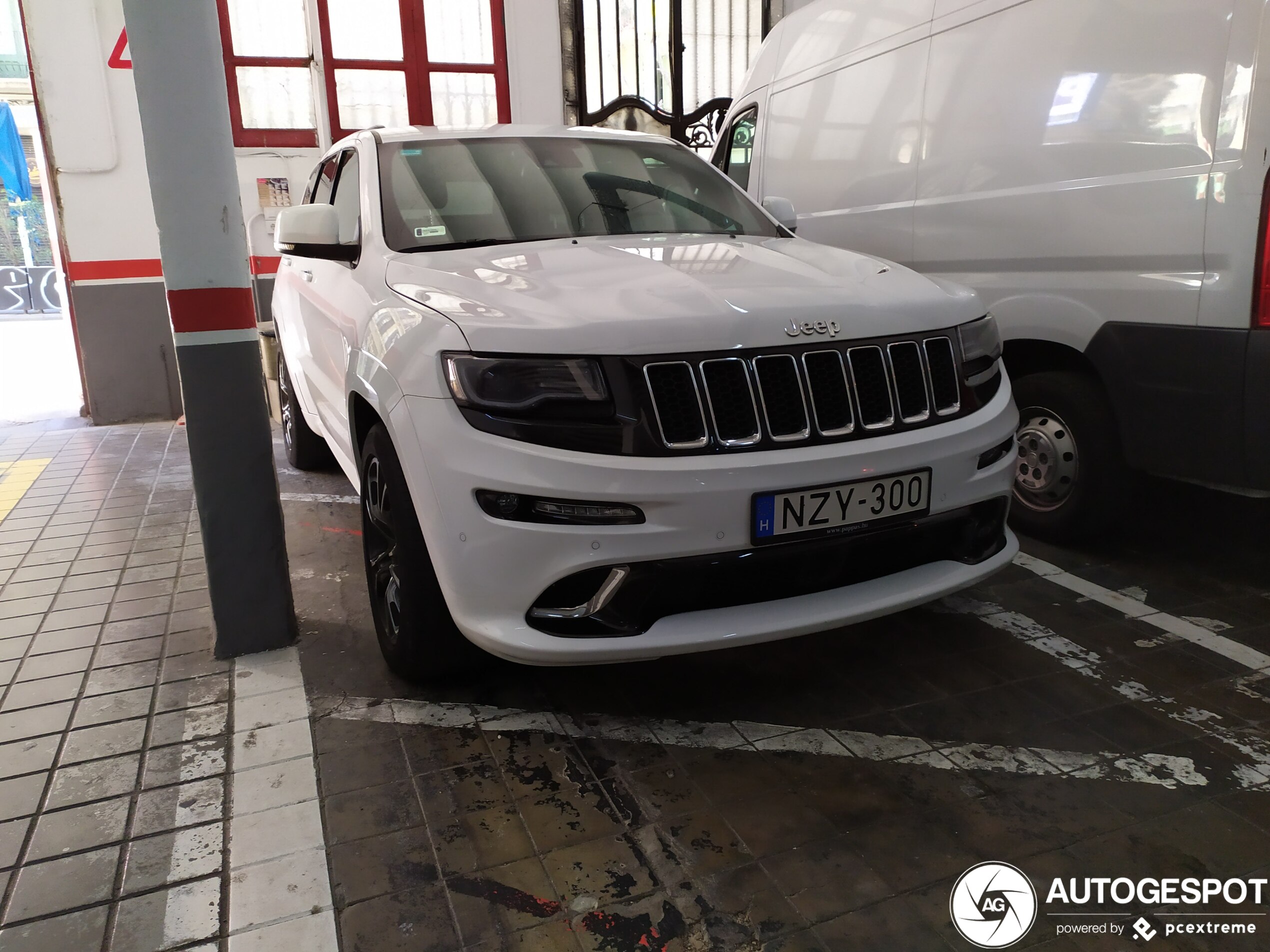 Jeep Grand Cherokee SRT 2013