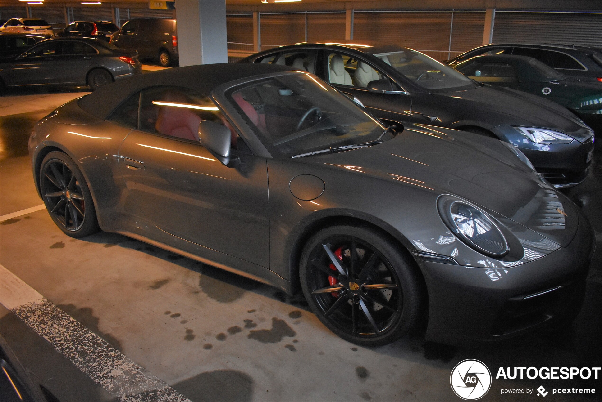 Porsche 992 Carrera 4S Cabriolet