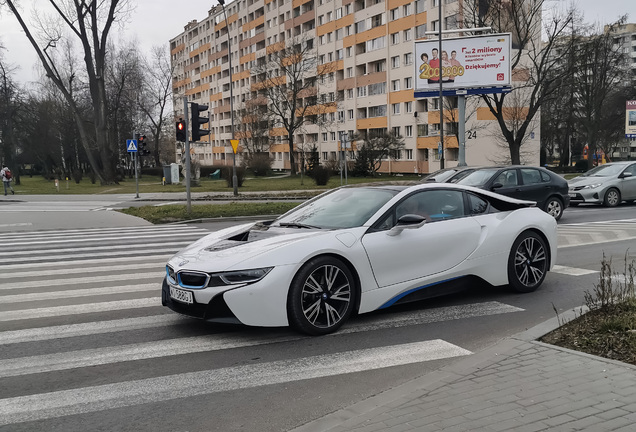 BMW i8