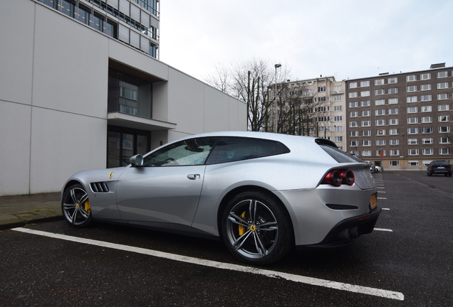 Ferrari GTC4Lusso