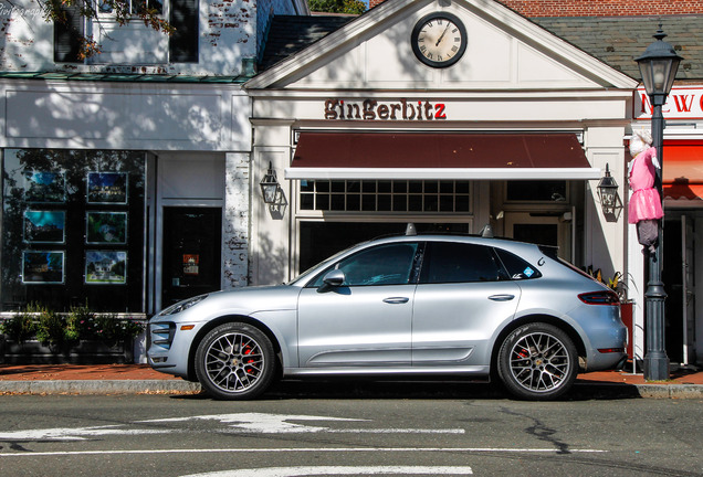 Porsche 95B Macan Turbo