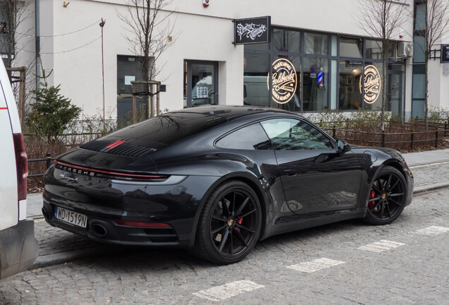 Porsche 992 Carrera 4S