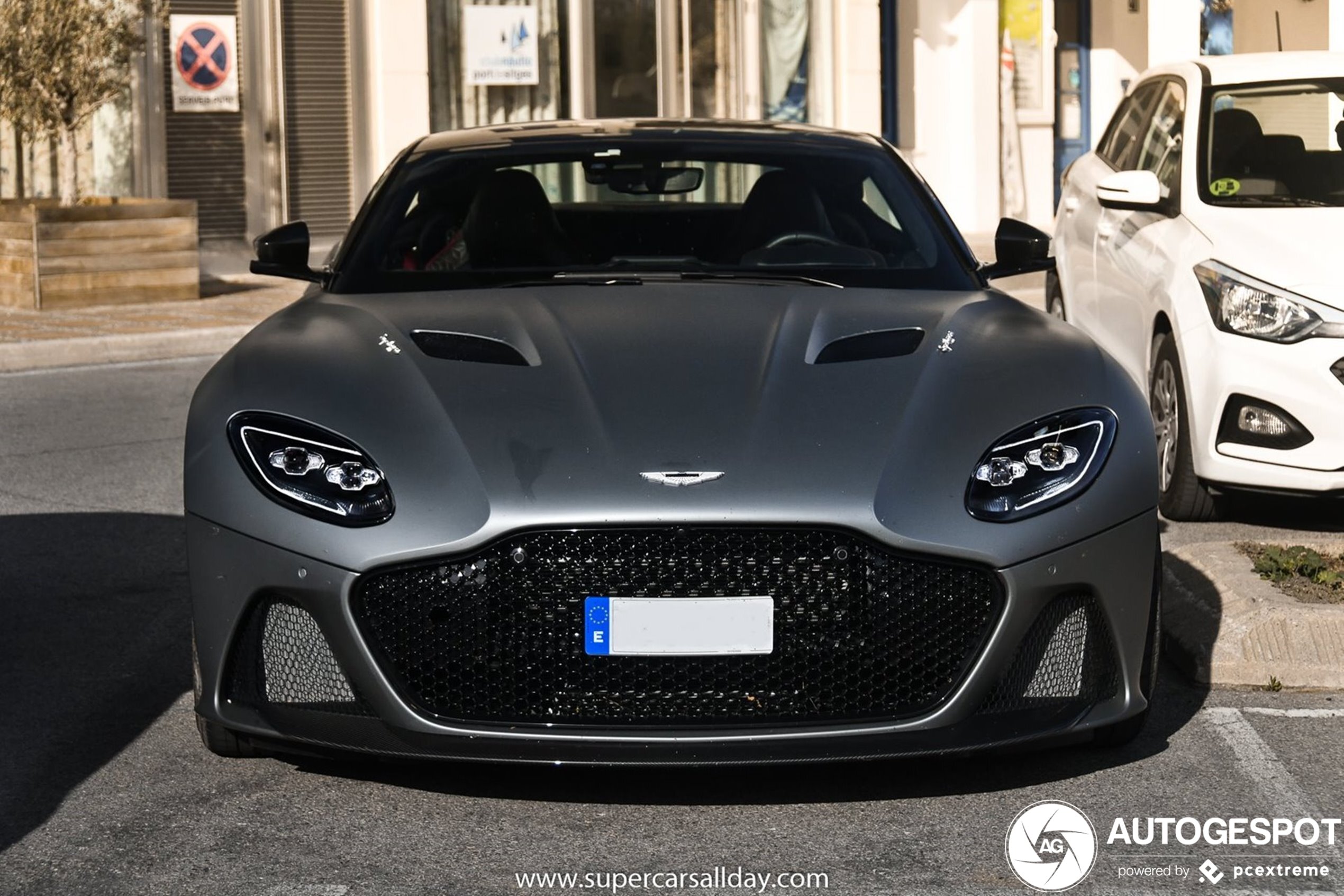 Aston Martin DBS Superleggera