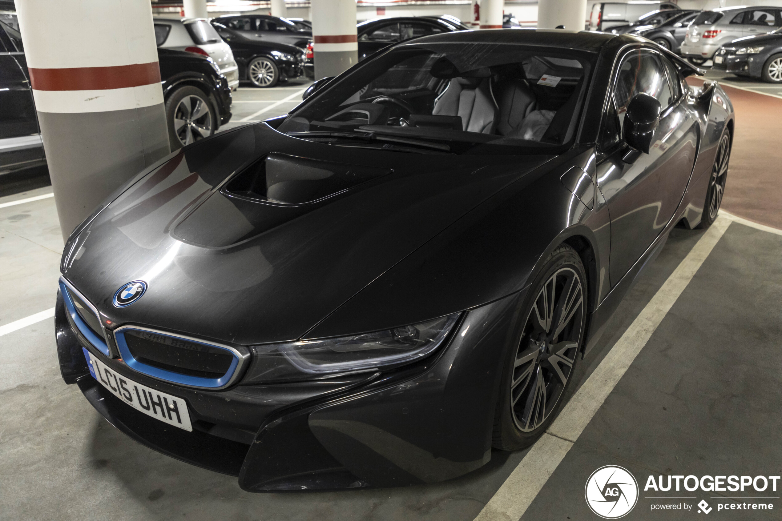 BMW i8