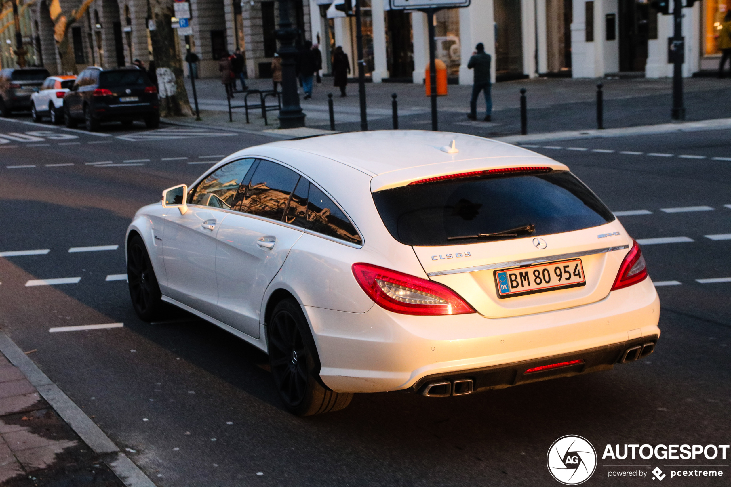 Mercedes-Benz CLS 63 AMG X218 Shooting Brake