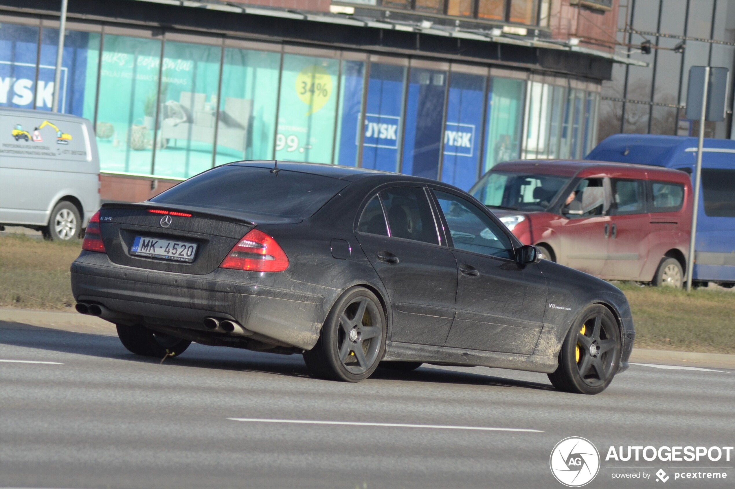 Mercedes-Benz E 55 AMG