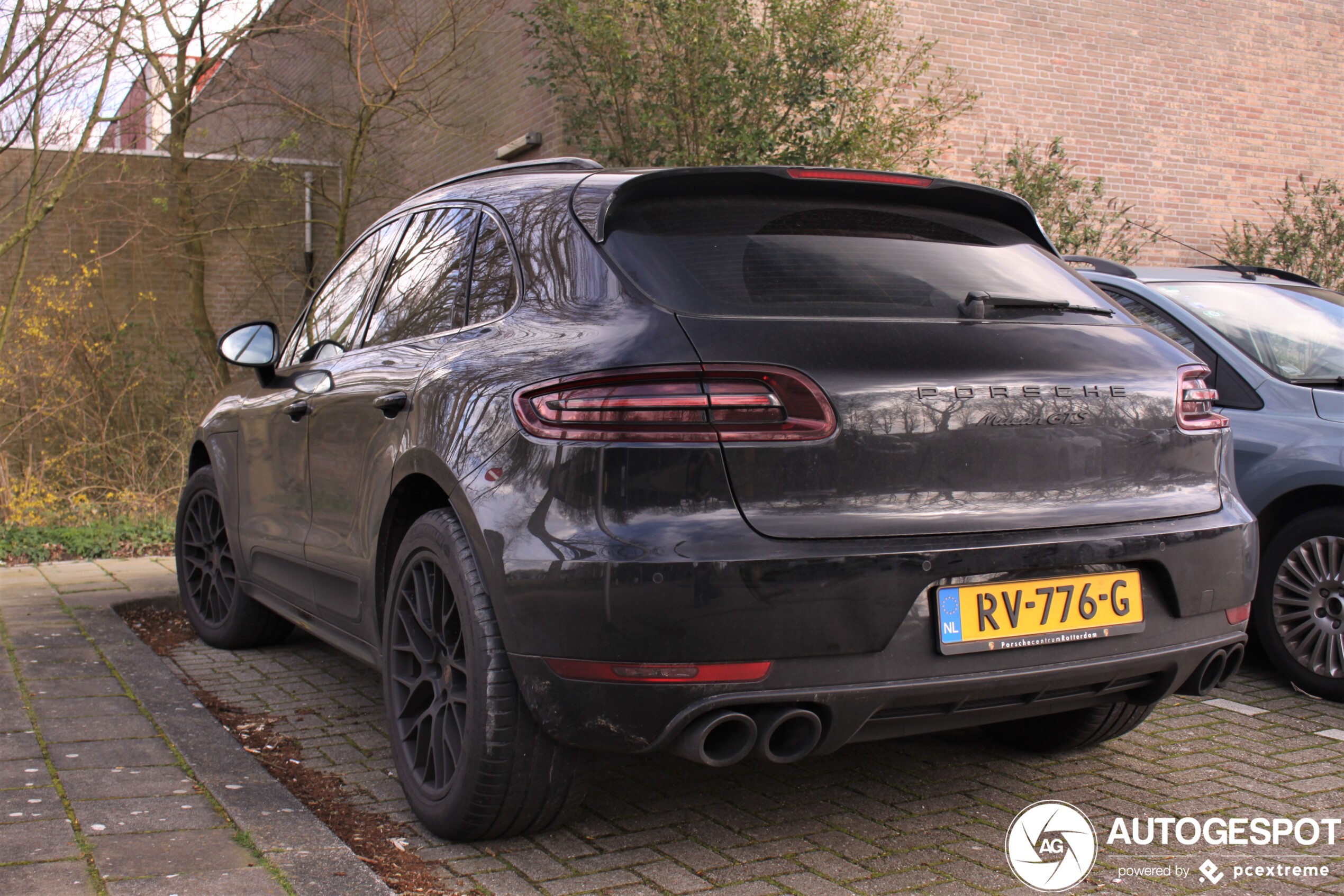 Porsche 95B Macan GTS