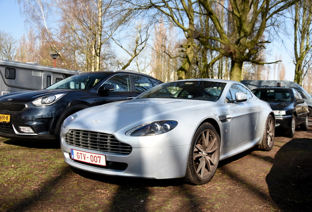 Aston Martin V8 Vantage