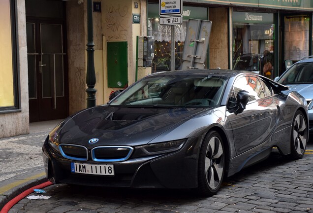 BMW i8