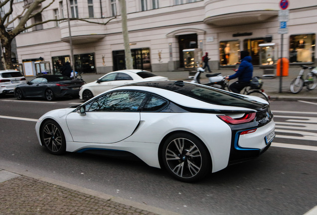BMW i8