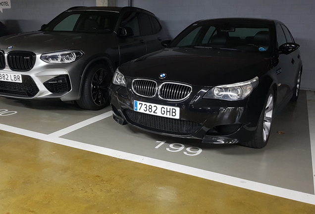 BMW M5 E60 2005