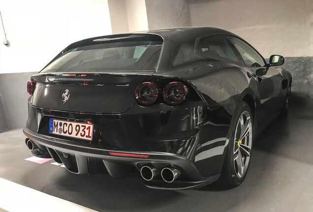 Ferrari GTC4Lusso