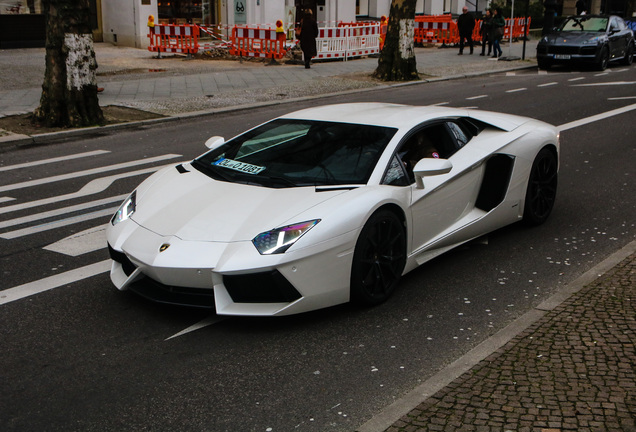 Lamborghini Aventador LP700-4