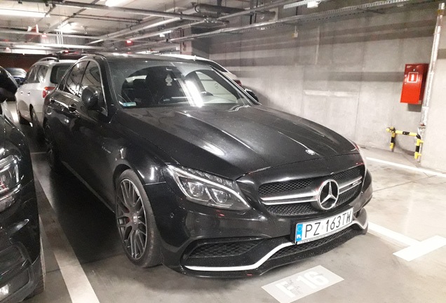 Mercedes-AMG C 63 S W205