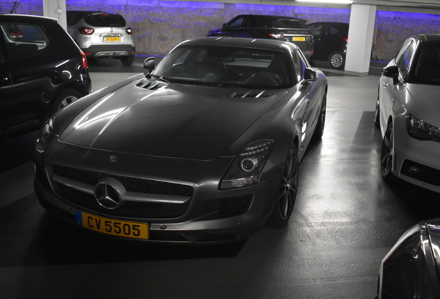 Mercedes-Benz SLS AMG