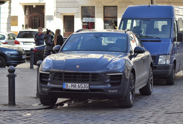 Porsche 95B Macan GTS