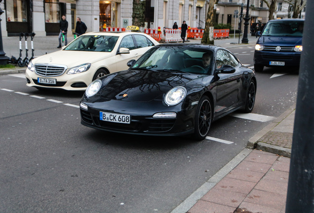 Porsche 997 Carrera 4 GTS