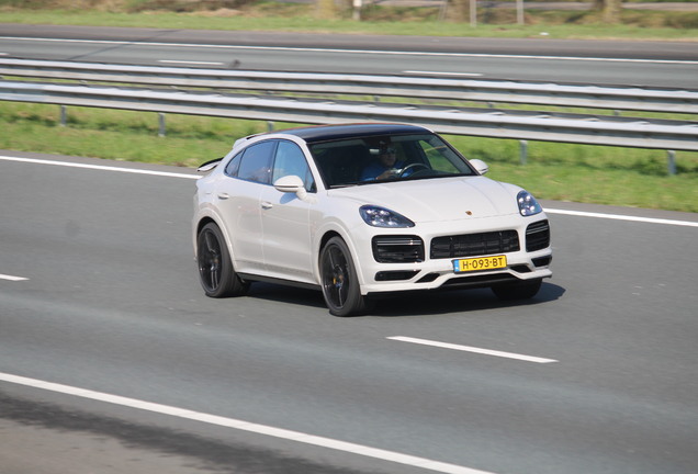 Porsche Cayenne Coupé Turbo S E-Hybrid