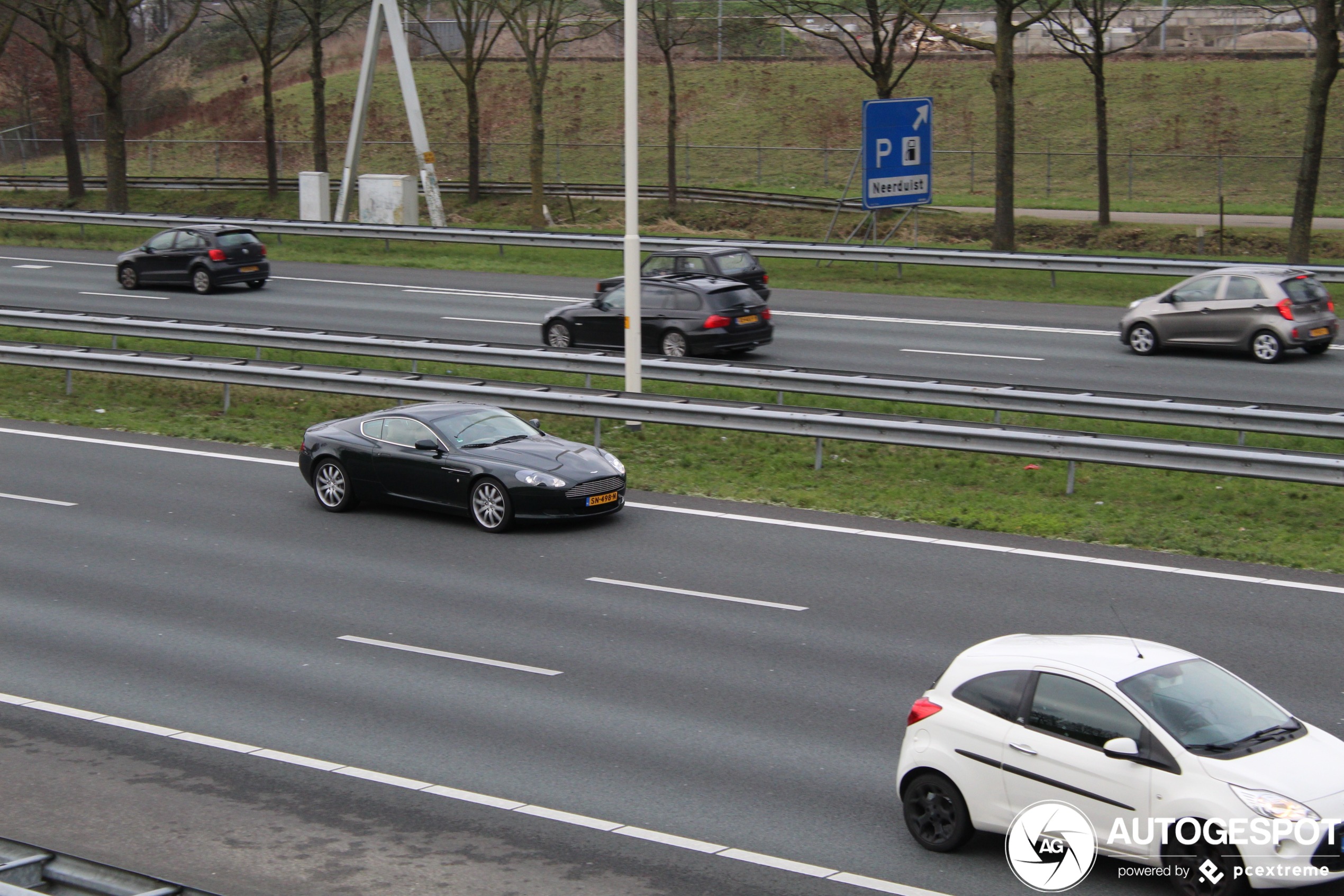 Aston Martin DB9