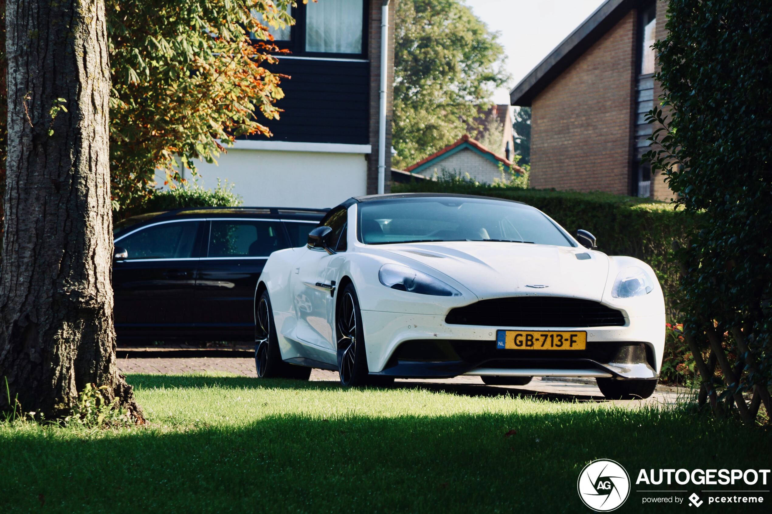 Aston Martin Vanquish Volante