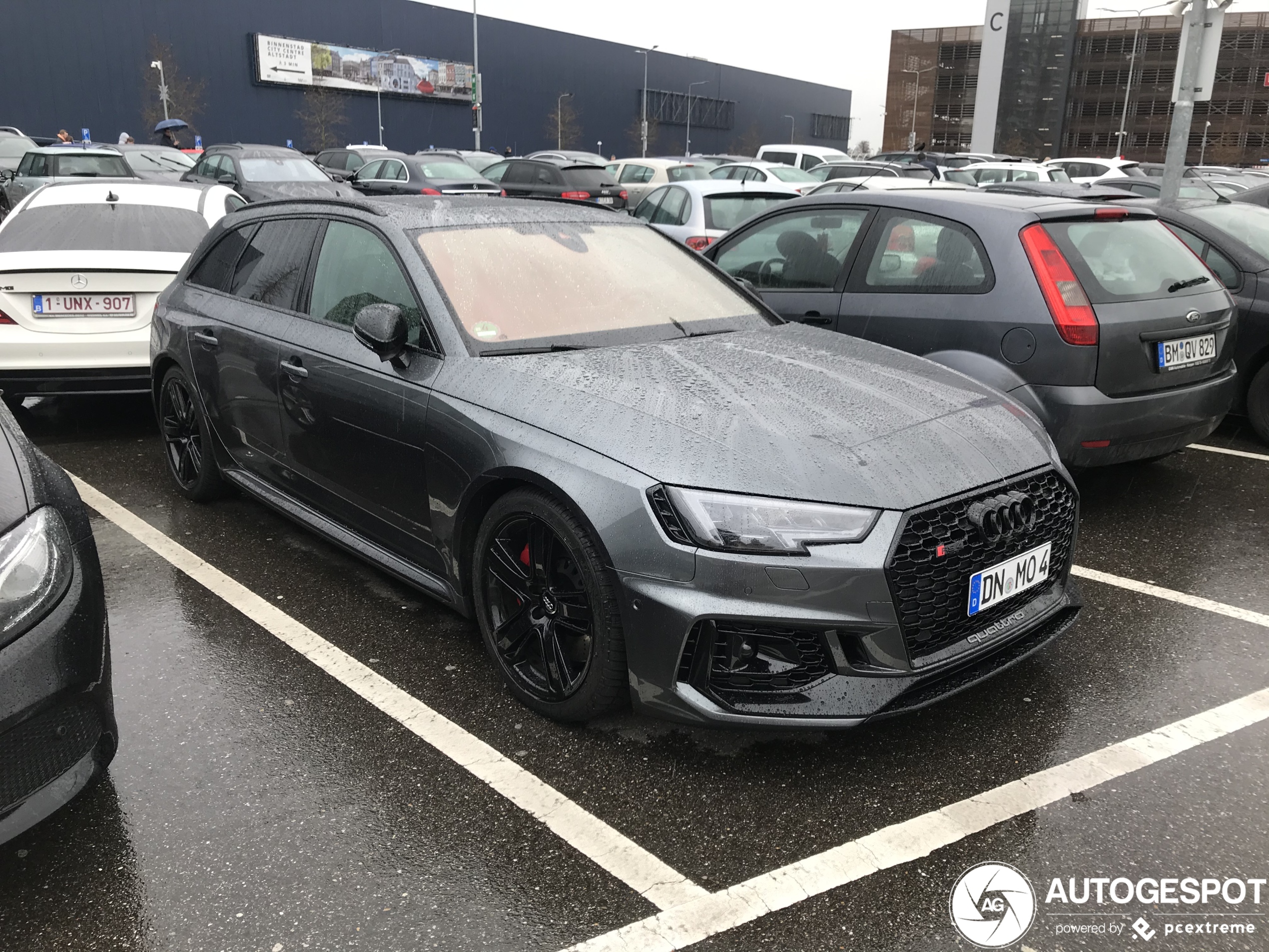 Audi RS4 Avant B9