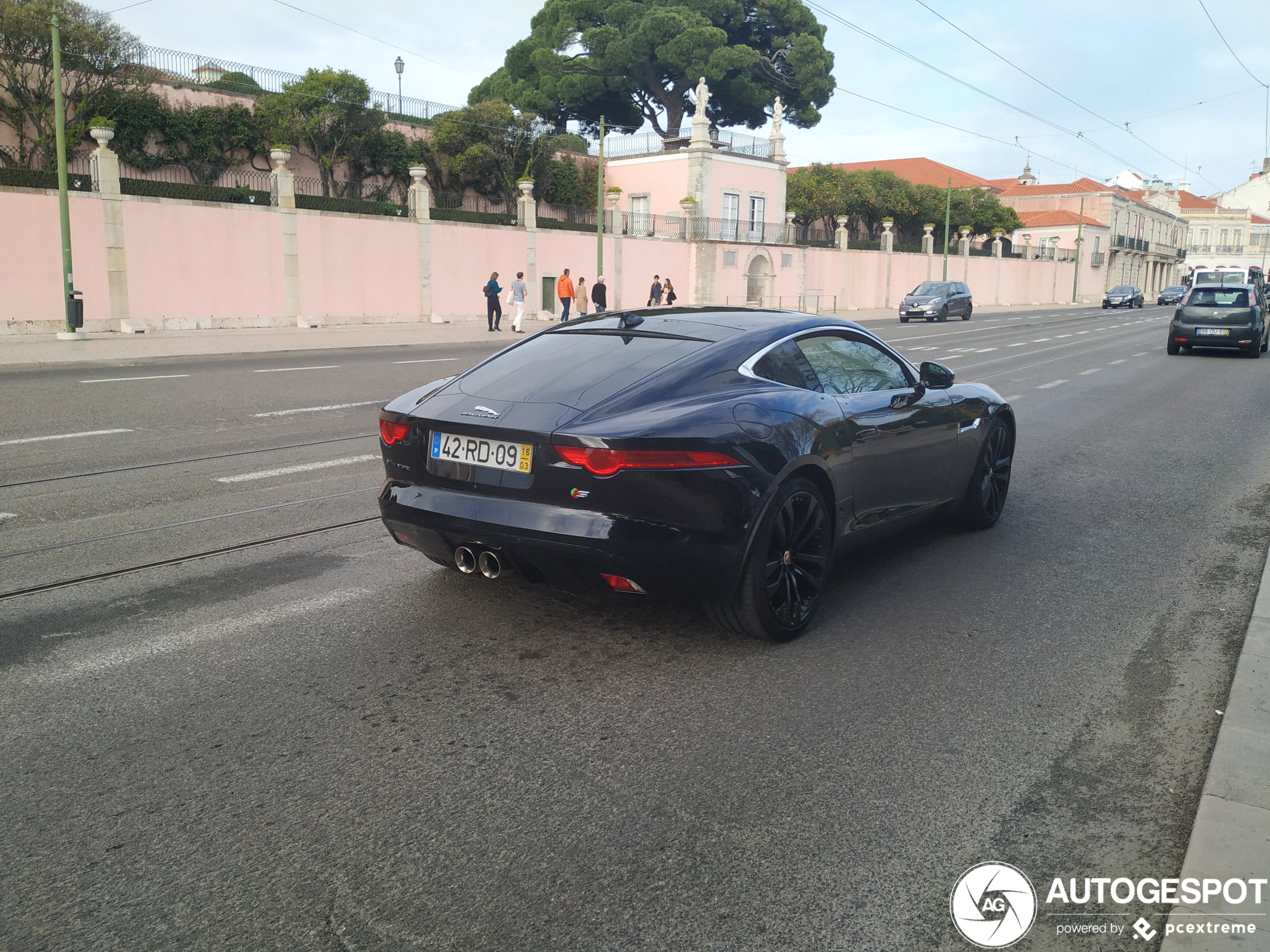 Jaguar F-TYPE S Coupé