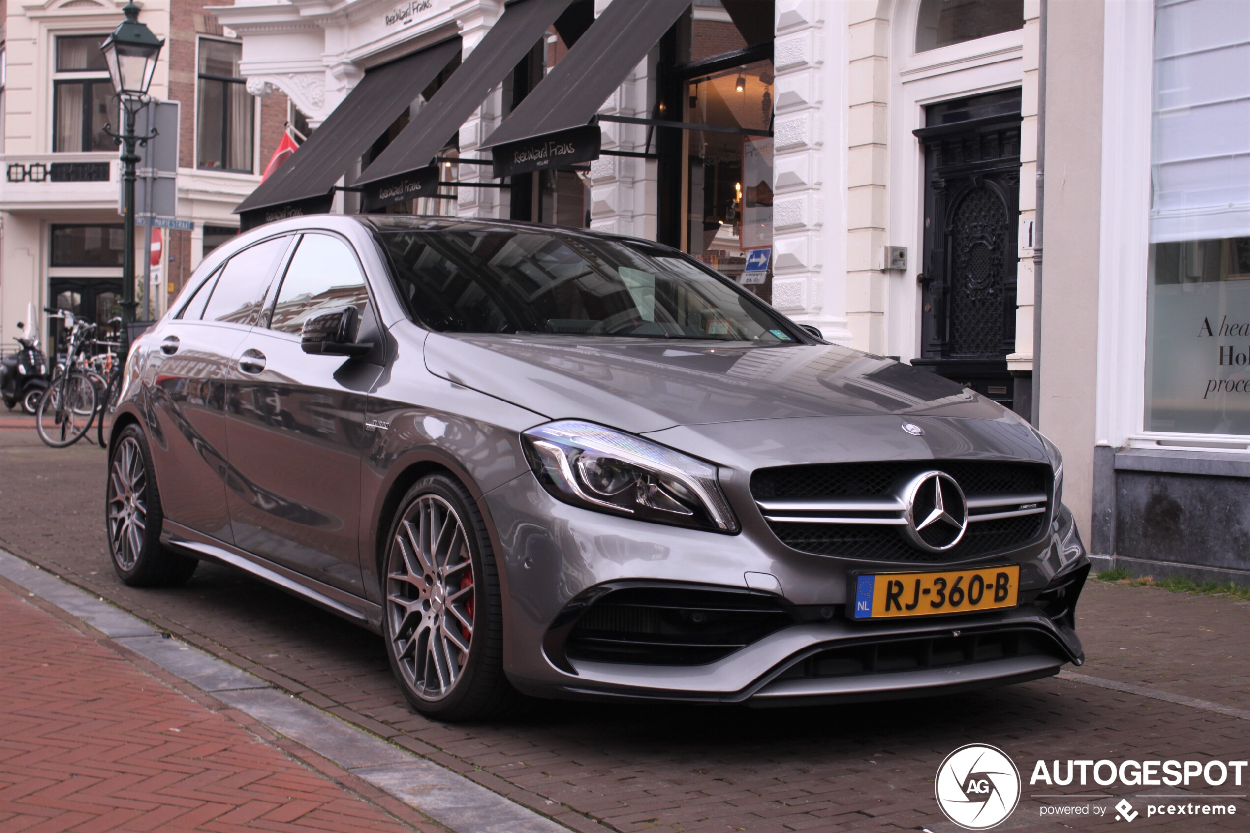 Mercedes-AMG A 45 W176 2015