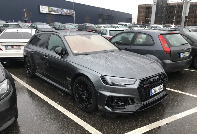 Audi RS4 Avant B9