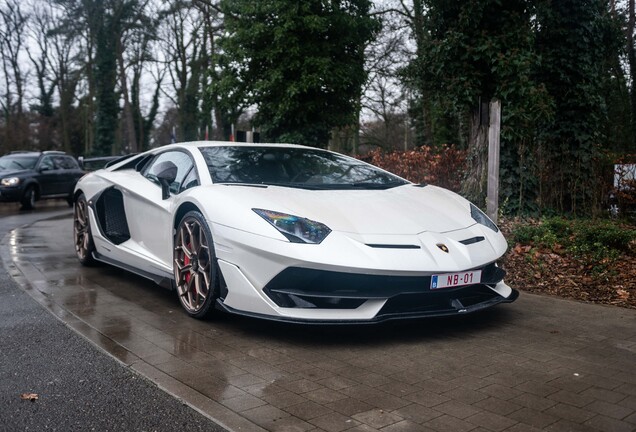 Lamborghini Aventador LP770-4 SVJ