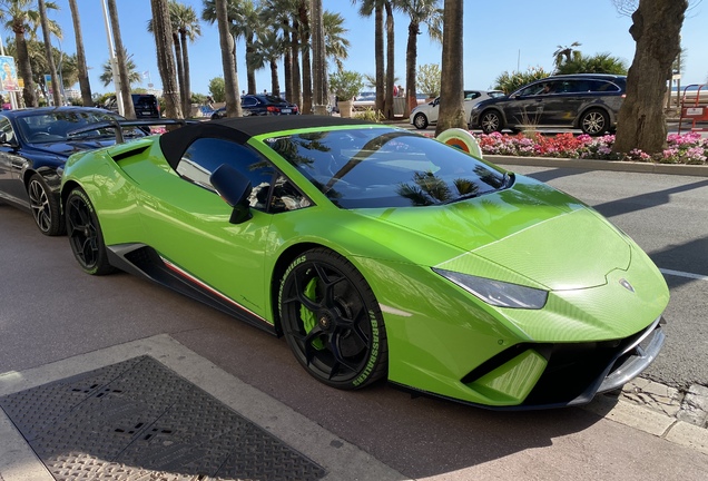 Lamborghini Huracán LP640-4 Performante Spyder