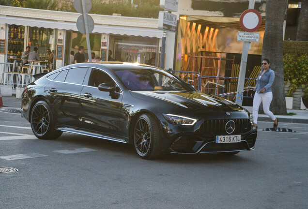 Mercedes-AMG GT 63 S X290