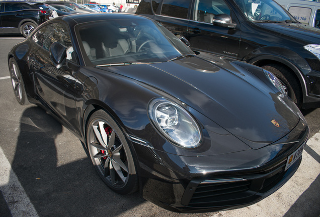 Porsche 992 Carrera 4S