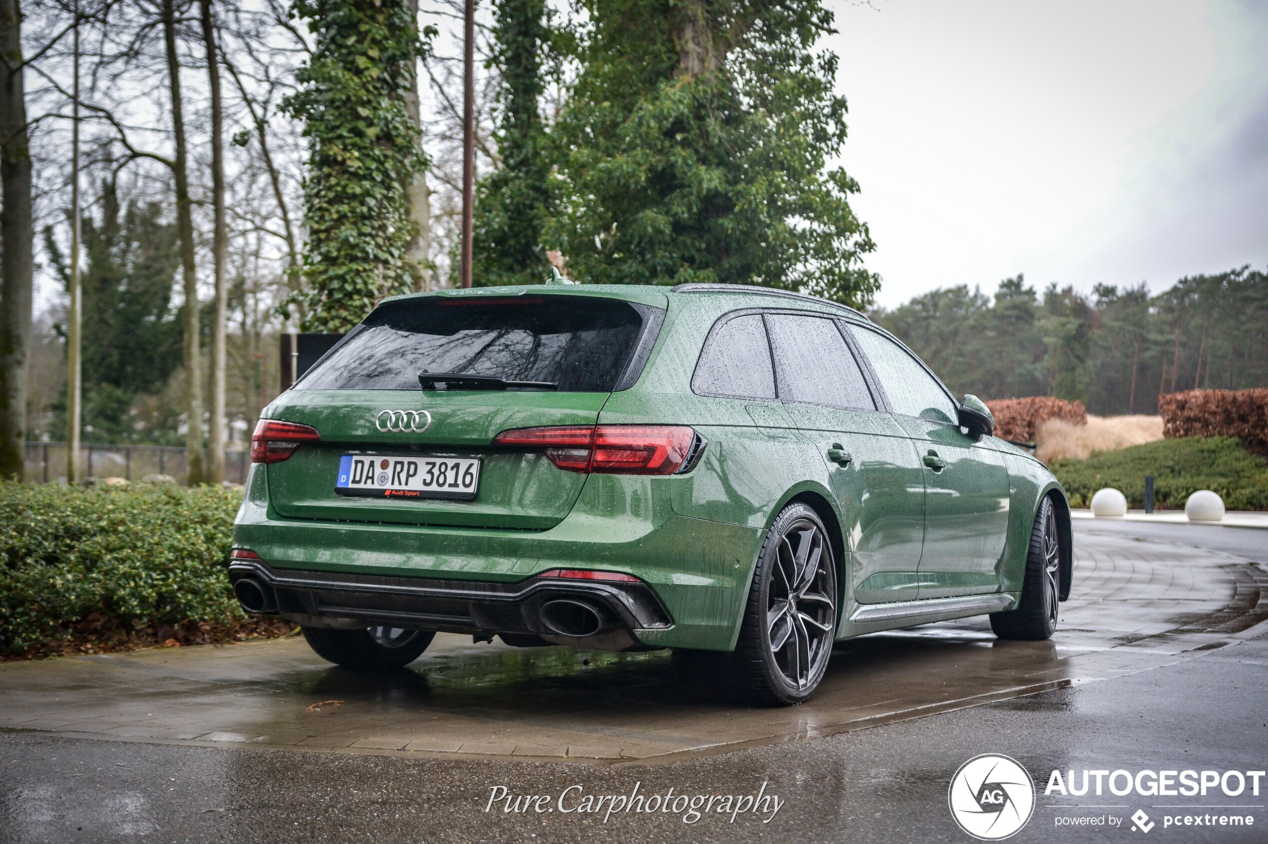 Audi RS4 Avant B9